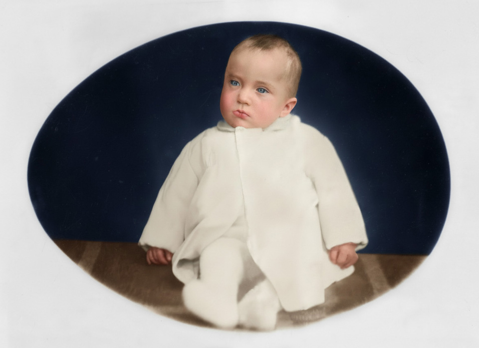 print restoration (after-colourised) Stns02